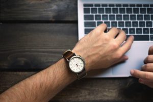comment faire connaître son blog en regardant sa montre