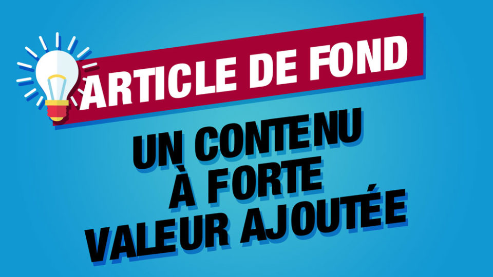 une ampoule allumée pour illustrer la bonne idée de rédiger des articles de fond en rédaction web