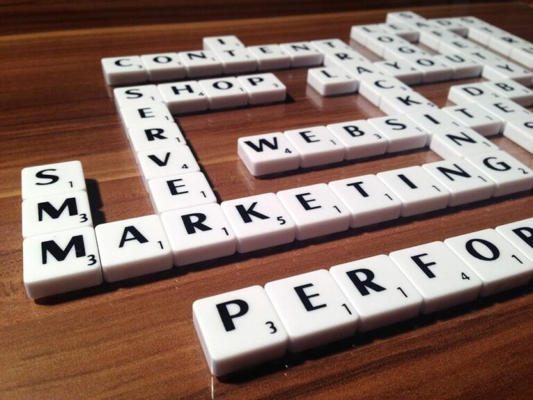 Comment mettre en place une stratégie de contenu efficace ? - ReferenSEO
