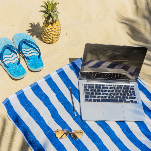 Devenir rédacteur web SEO et gagner en liberté géographique